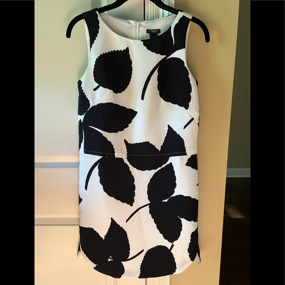 ANN TAYLOR SHEATH DRESS BOTANICAL PRINT SLEEVELESS BLACK/WHITE BACK ZIP 2P